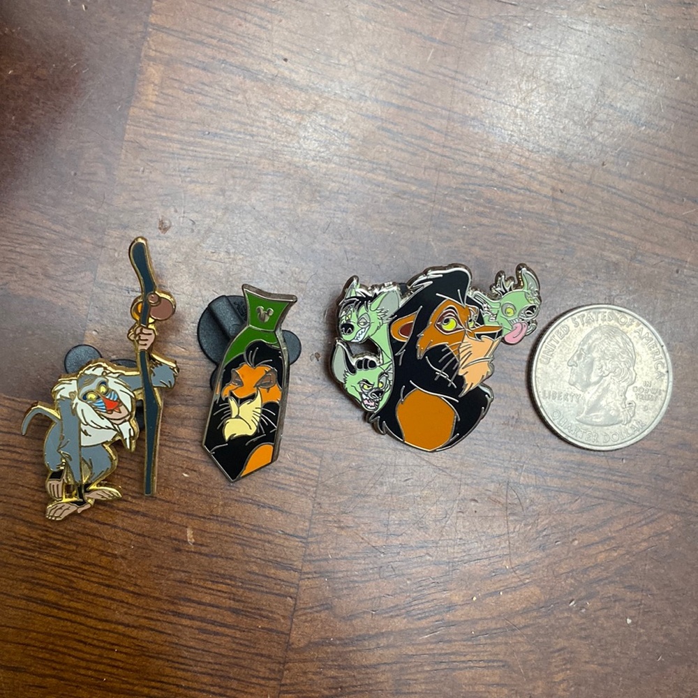 Disney trading pin 2 Scar pin and 1 rafinki (set 3)